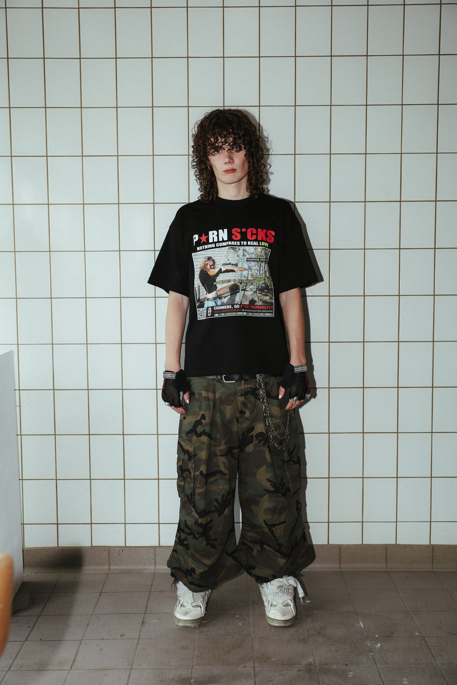 P★RN S*CKS — front lookbook detail